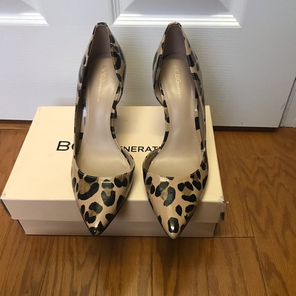 BCBG LENNY LEOPARD PRINT PUMP - Picture 2 of 4